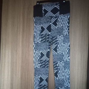 Black and White Geometric Print Stretch Pants